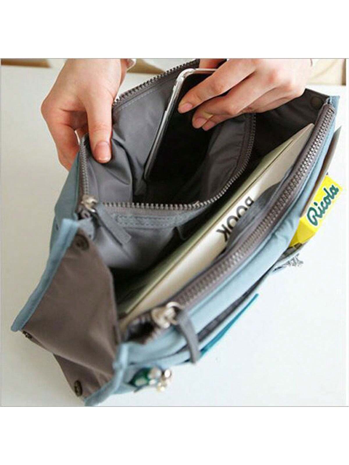 A Solid Color Portable Multifunctional Travel Storage Bag, Dual Zipper Middle Bag, Multifunctional Travel Toilet Bag, Zipper Makeup Bag, Cosmetics Organizer, Travel Storage (Five Colors)