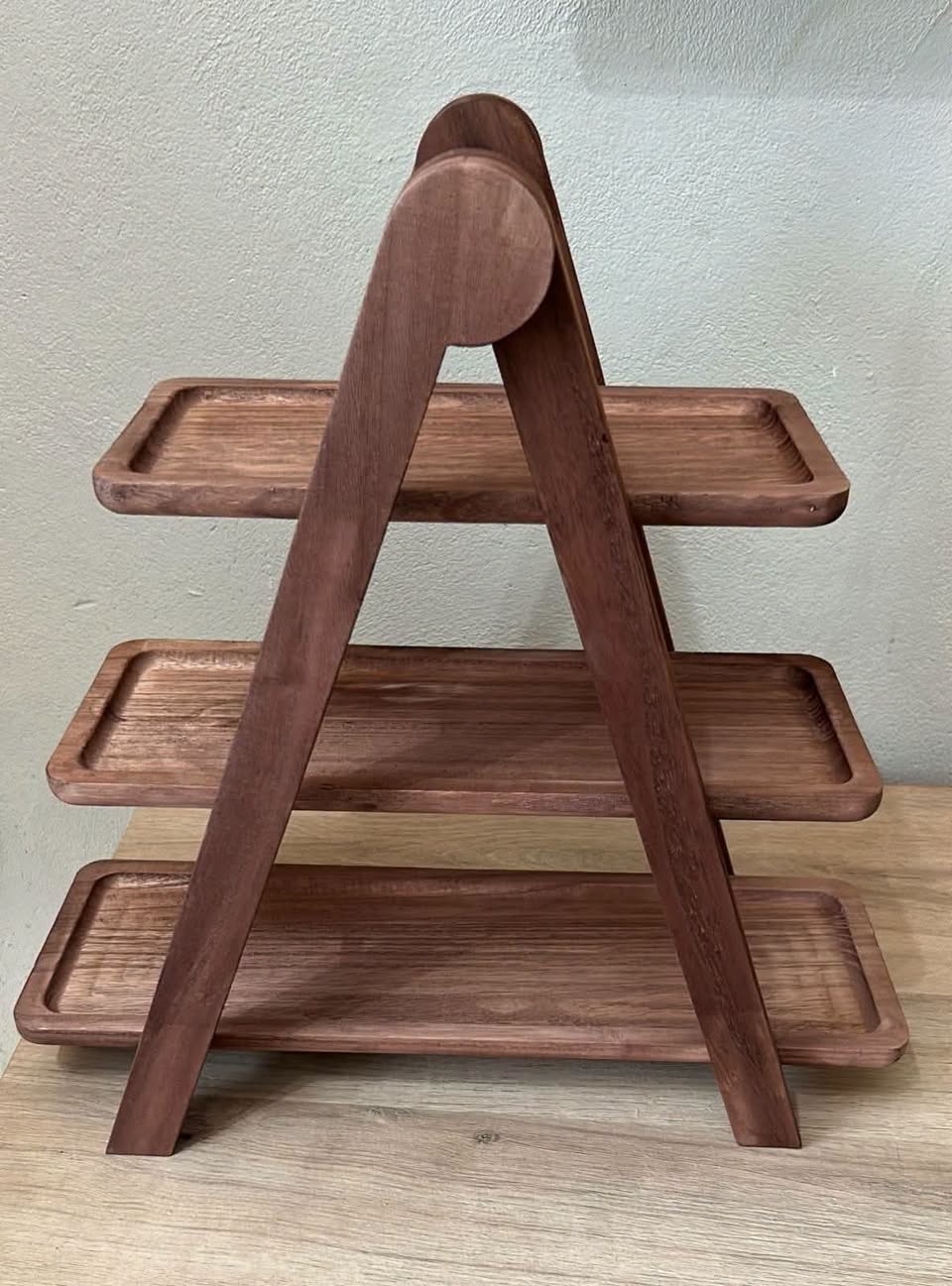 Wooden 3-Tier Serving Ladder