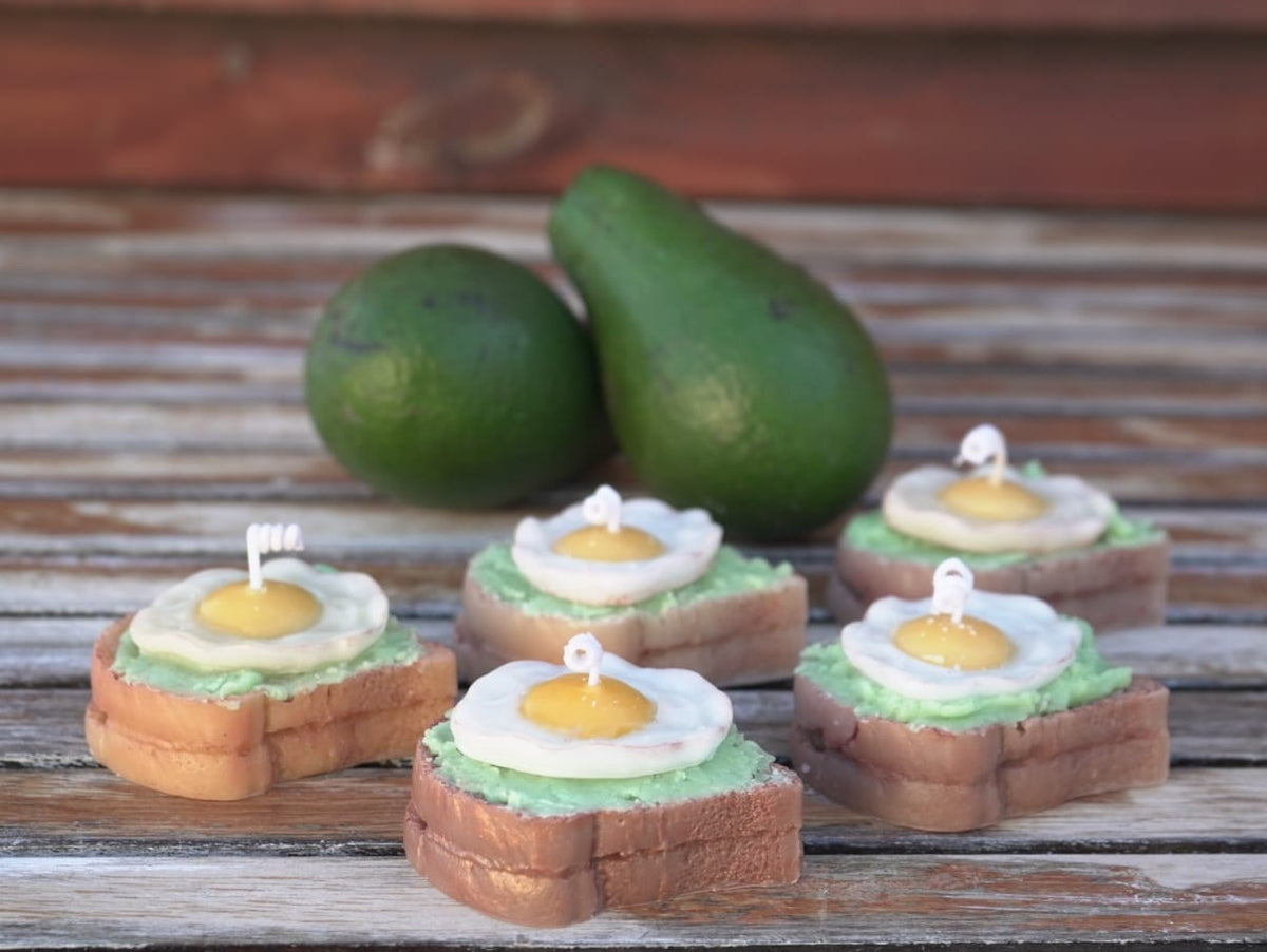 Avotoast Candles