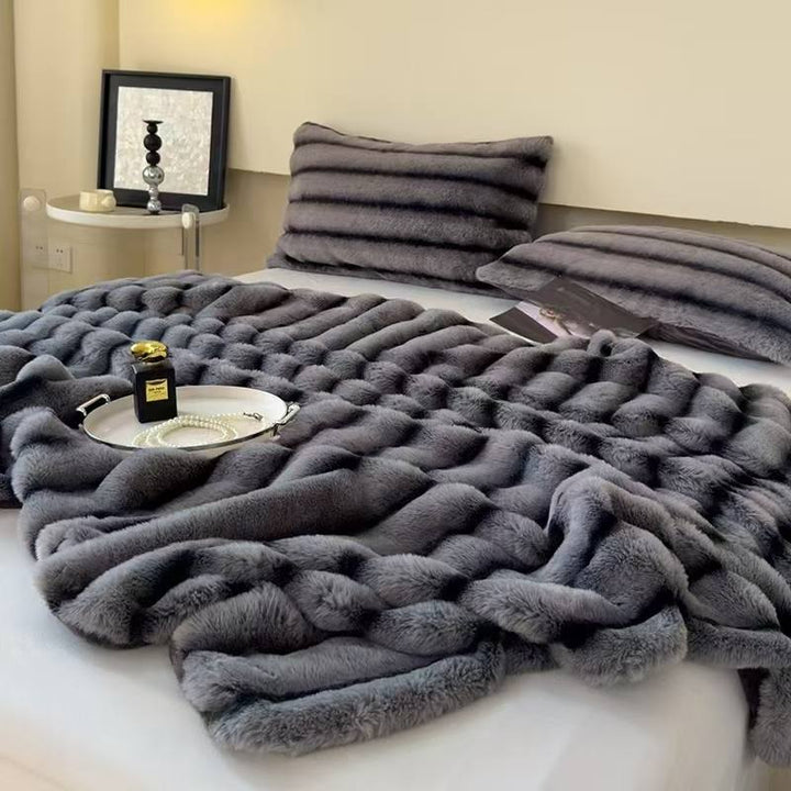 Rabbit Shoppia Fleece Blanket Queen Size