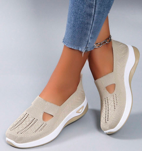 Summer New Breathable Hollow Out Soft Sole Anti-Slip Lightweight Casual Athletic Walking Shoes For Women