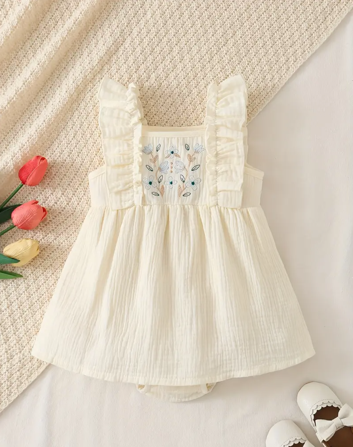 Mommbaby Baby Girl'S Romper with Floral Embroidery - Square Neck Ruffled Sleeveless Jumpsuit, Loose Fit Crotchless Outfit for Spring/Summer, Cute Casual Pastel Outfit, Baby Girl Outfits, Spring Babywear, Soft Textured Fabric, Perfect for Outdoor