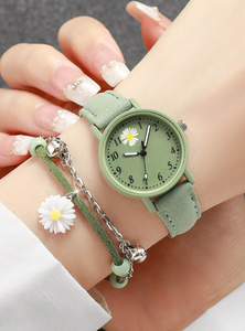 2pcs/Set Women's Quartz Wristwatch With Digital Flower Dial And Bracelet Valentines