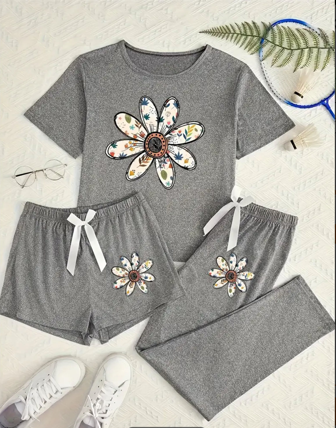 Elegant Daisy Print Women'S Gray Pajama Set - Short Sleeve Top with Floral Design, Matching Shorts, and White Sneakers, All-Season Comfort Wear, Casual Home Attire|Floral Print Top|Short Sleeve Top, Pajamas