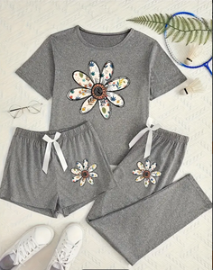 Elegant Daisy Print Women'S Gray Pajama Set - Short Sleeve Top with Floral Design, Matching Shorts, and White Sneakers, All-Season Comfort Wear, Casual Home Attire|Floral Print Top|Short Sleeve Top, Pajamas