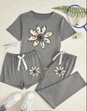 Elegant Daisy Print Women'S Gray Pajama Set - Short Sleeve Top with Floral Design, Matching Shorts, and White Sneakers, All-Season Comfort Wear, Casual Home Attire|Floral Print Top|Short Sleeve Top, Pajamas