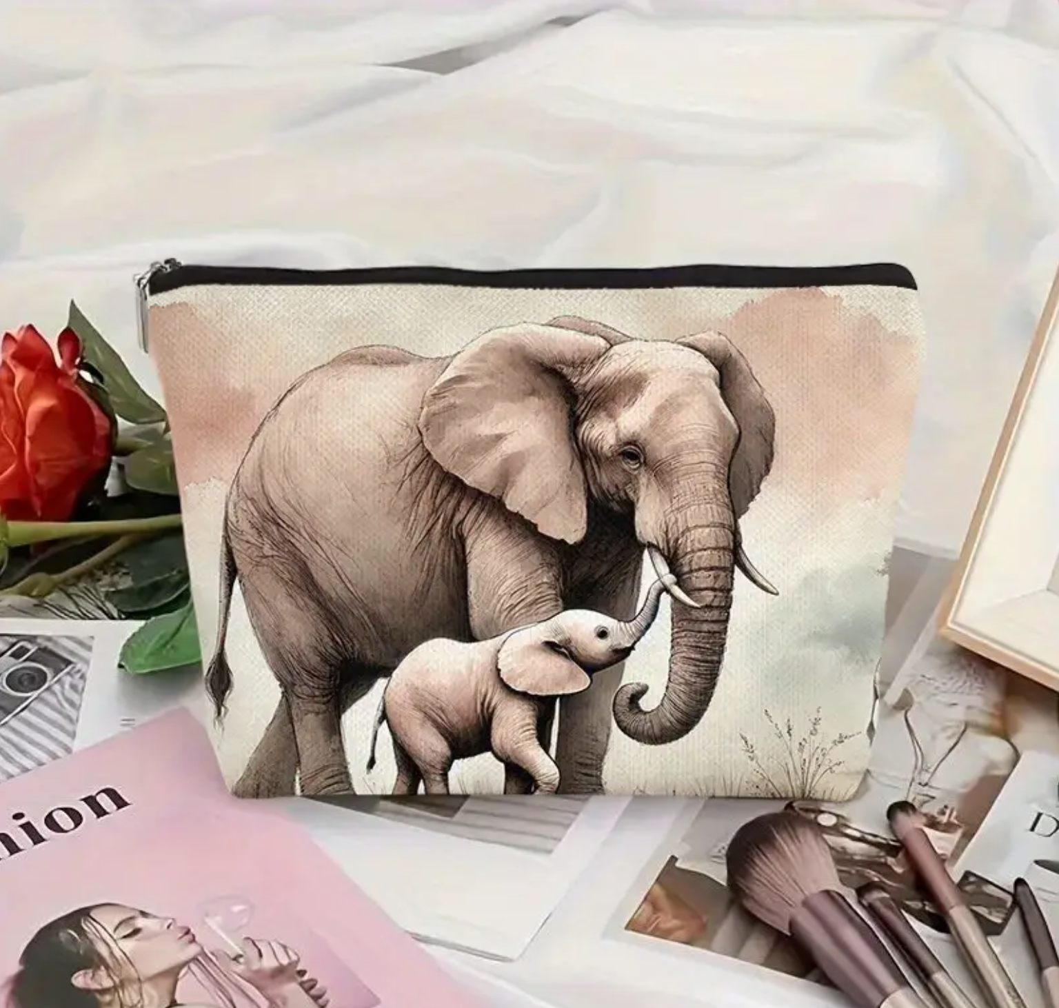 1pc Gentle Elephants Walking Together Linen Makeup Bag,