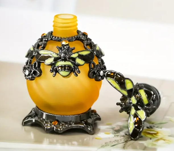 5ml Bee-Shaped Perfume Bottle with Rhinestone Accents - Reusable Glass & Metal Travel-Friendly Design, Vibrant Yellow with Black & Golden Bees, Perfect Gift for Women and Girls