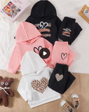 A six-piece set of American hooded heart-shaped leopard print sweatshirt and straight-leg sports trousers for baby girls in autumn and winter is specially developed