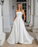 Elegant Mikado A-Line Wedding Dress Sexy Strapless Lace-Up Court Train Bridal Dresses Off-The-Shoulder Sleeveless Luxury Cathedral Bridal Gowns Vintage Evening Prom Dress Boho Beach Wedding Gowns