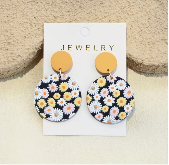 1 Pair of Women's Spring/Summer Daisy and Small Chrysanthemum Print Clay-Textured Cute, Elegant, and Graceful Round Acrylic Earrings