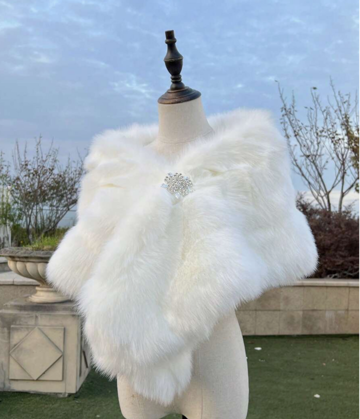 1pc White Bridal Shawl, Faux Fur Trim, Thickened Warm Cloak Jacket For Autumn/Winter Wedding