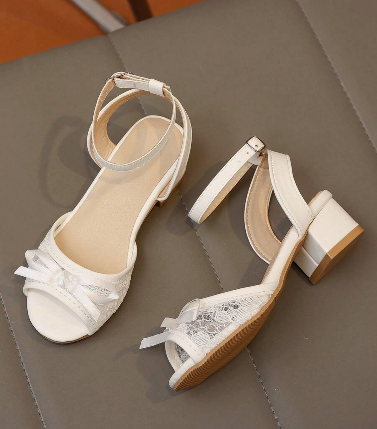 1 Pair European And American Style Sweet White Lace Bow Girls High Heel Sandals,