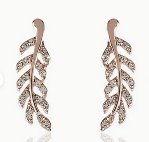 1 Pair Elegant And Sexy Leaf Crawler Earrings