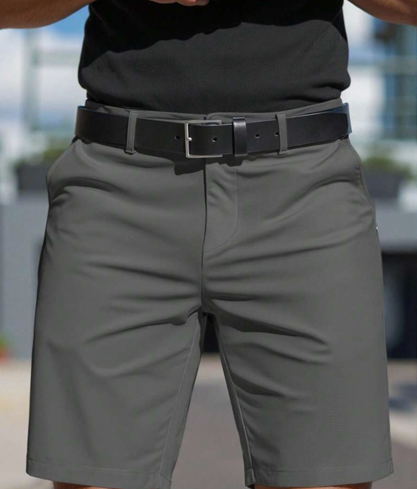 Manfinity Mode Men's Solid Color Simple Slim Fit Stylish Casual Shorts